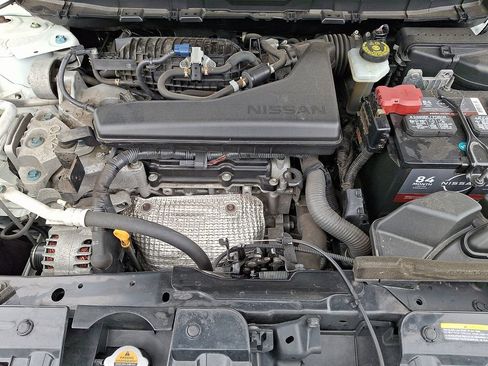 Used 2018 Nissan Rogue SV image 28