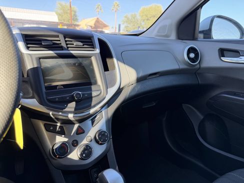 Used 2019 Chevrolet Sonic LT image 18