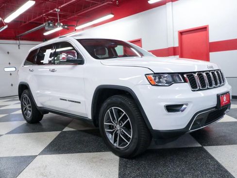 Used 2018 Jeep Grand Cherokee Limited RWD image 2
