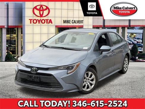 Used 2023 Toyota Corolla LE image 1