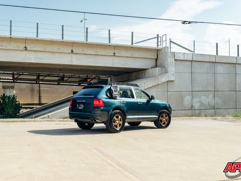 Used 2004 Porsche Cayenne Turbo AWD/4WD image 20
