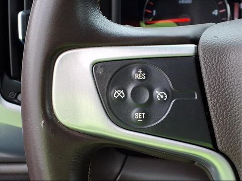 Used 2015 GMC Sierra 2500 SLT w/ Suspension Package, Off-Road image 16