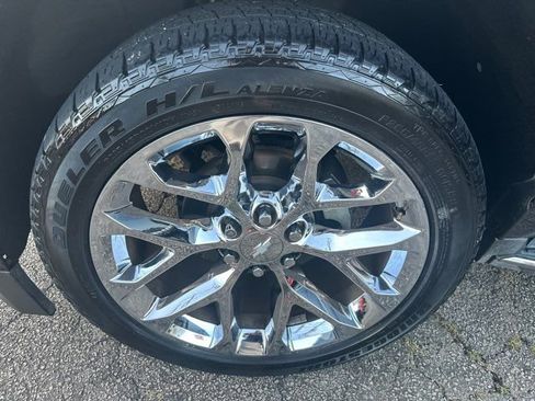 Used 2016 Chevrolet Suburban LTZ image 34