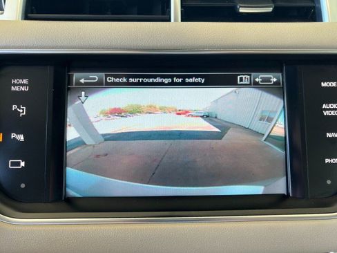 Used 2014 Land Rover Range Rover Sport HSE image 19