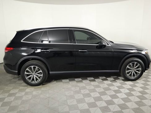 Certified 2025 Mercedes-Benz GLC 300 image 4