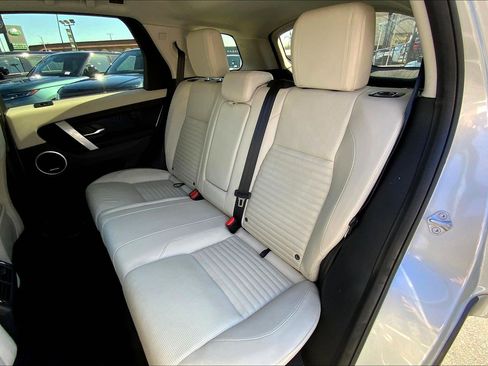 Used 2024 Land Rover Discovery Sport S image 20