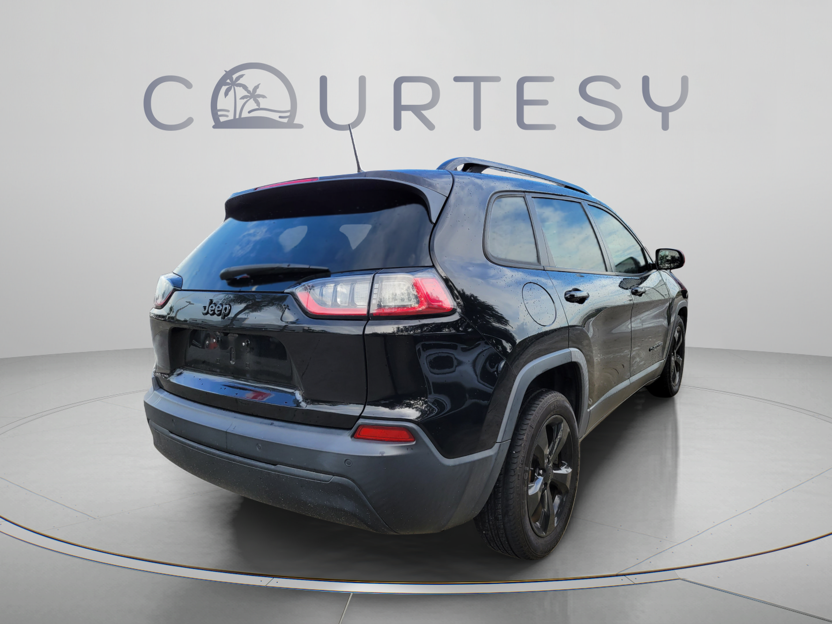 Used 2020 Jeep Cherokee Latitude Plus FWD image 3