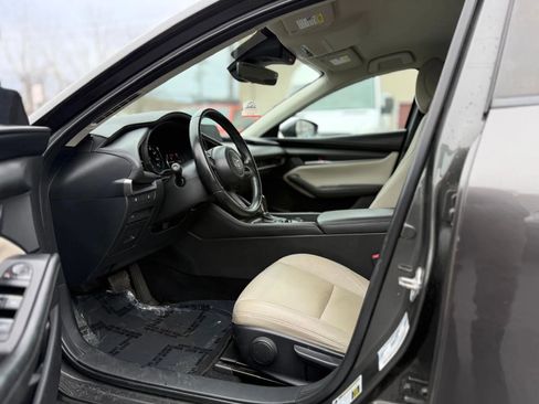 Used 2020 MAZDA MAZDA3 Sedan w/ Select Package image 8