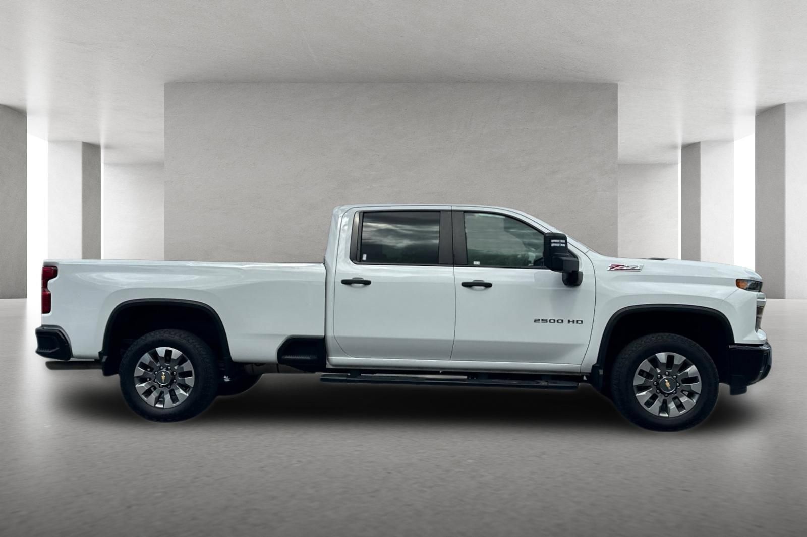 Used 2024 Chevrolet Silverado 2500 Custom w/ Custom Value Package AWD/4WD image 3