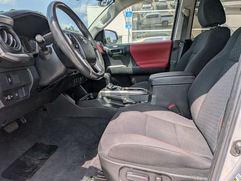 Used 2023 Toyota Tacoma SR5 AWD/4WD image 2