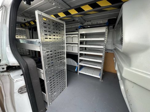 Used 2019 Ford Transit Connect XL image 17