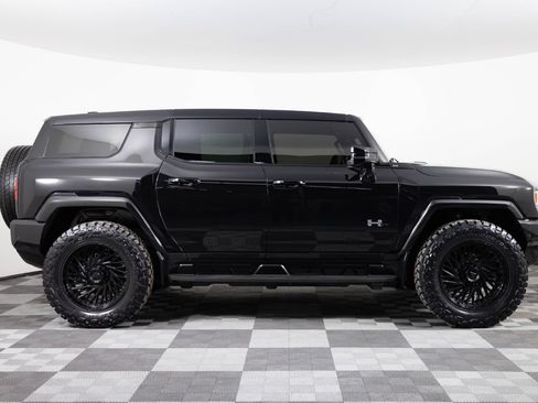Used 2025 GMC Hummer EV 2X AWD/4WD image 8