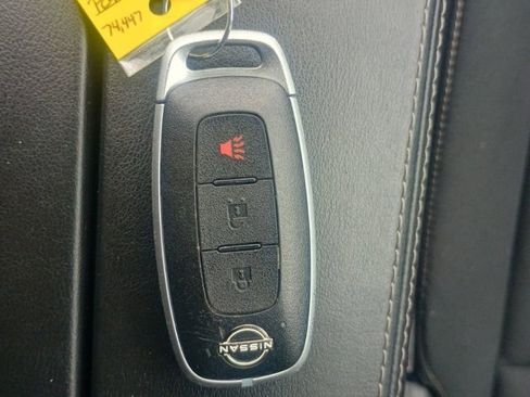 Used 2023 Nissan Rogue S AWD/4WD image 24