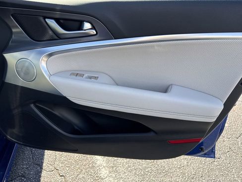 Used 2025 Genesis G70 2.5T w/ Sport Prestige Package image 14