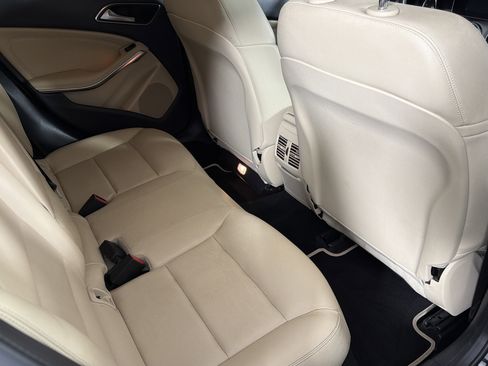 Used 2019 Mercedes-Benz GLA 250 4MATIC image 26