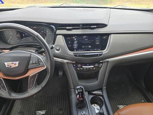 Used 2024 Cadillac XT5 Premium Luxury w/ Technology Package FWD image 16