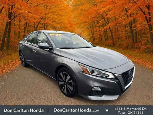Used 2022 Nissan Altima 2.5 SV image 1