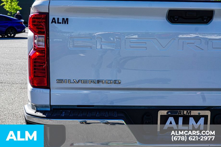 Used 2025 Chevrolet Silverado 2500 LT w/ Convenience Package AWD/4WD image 12