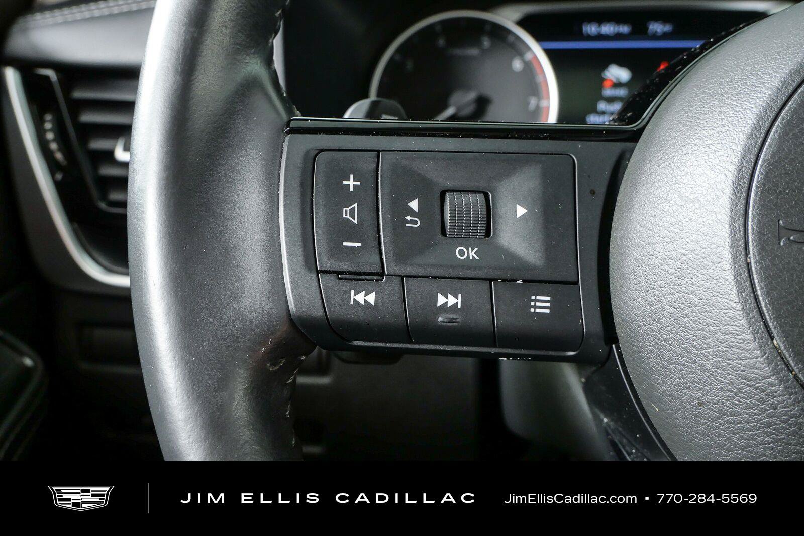 Used 2021 Nissan Rogue SV w/ Premium Package FWD image 10