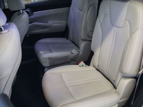 Used 2022 Kia Sorento SX Prestige w/ Panoramic Sunroof Package image 15