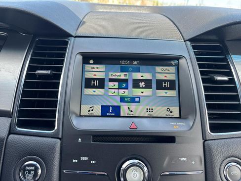 Used 2018 Ford Taurus SEL w/ Equipment Group 201A FWD image 21