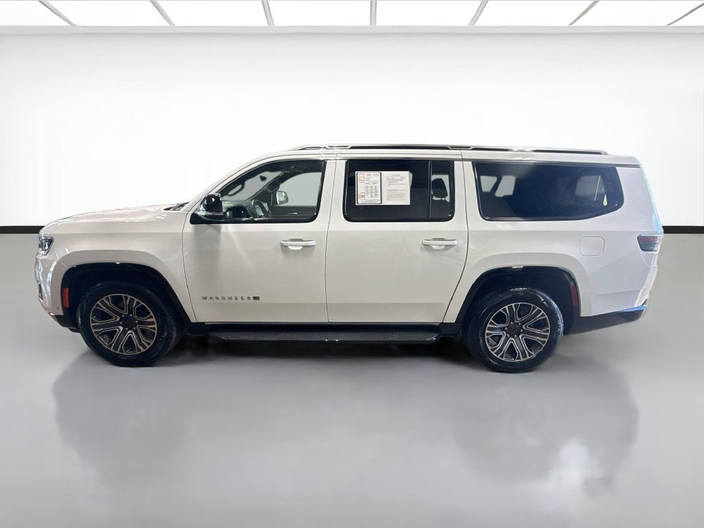 Used 2024 Jeep Wagoneer L Series II w/ Flexible Seating Group AWD/4WD image 9