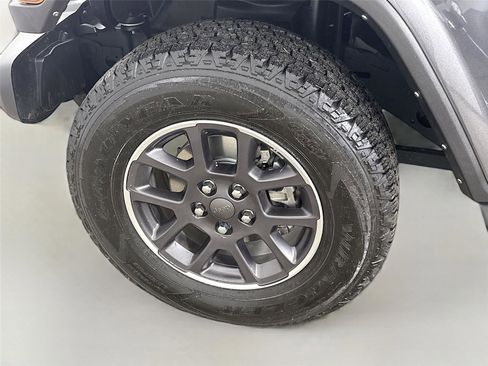 Used 2022 Jeep Gladiator Overland w/ Popular Equipment Package image 31