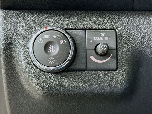 Used 2012 GMC Acadia SLE image 27