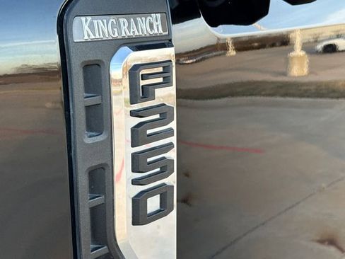 Used 2024 Ford F250 King Ranch w/ FX4 Off-Road Package image 5