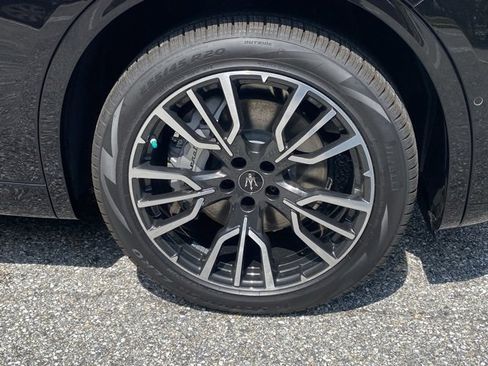 New 2025 Maserati Grecale GT image 12