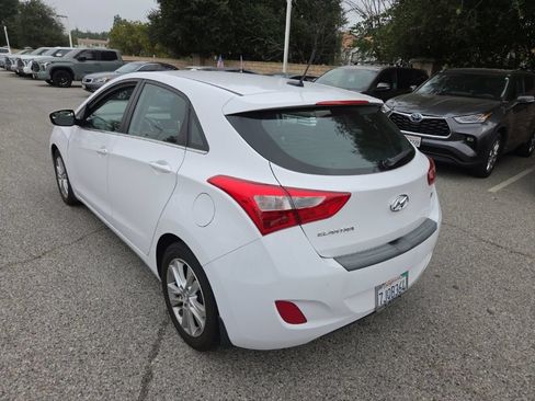 Used 2015 Hyundai Elantra GT FWD image 3