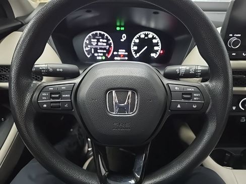 Used 2023 Honda HR-V LX image 18