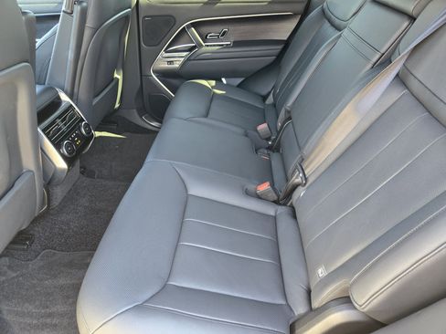 Used 2023 Land Rover Range Rover SE image 34