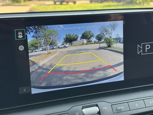 Used 2025 Kia K4 FWD image 25