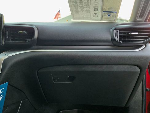 Used 2021 Ford Explorer XLT image 50