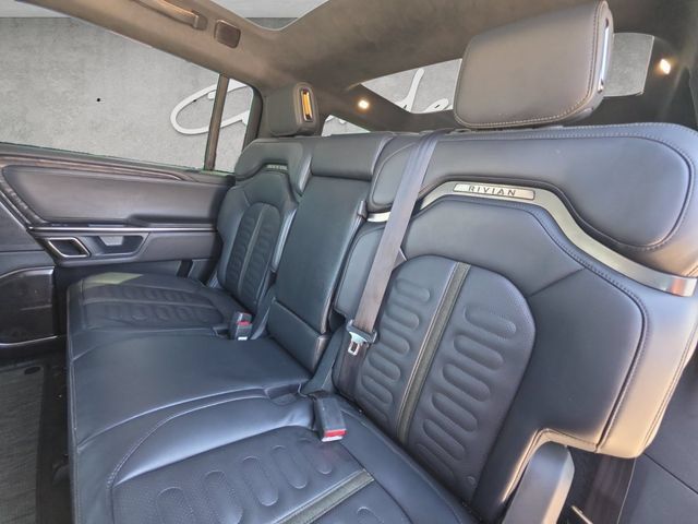 Used 2023 Rivian R1S Launch Edition Quad AWD/4WD image 22