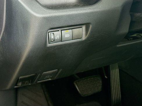 Certified 2019 Toyota RAV4 XLE FWD image 11