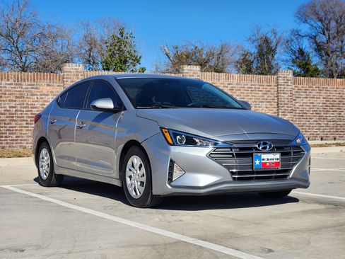 Used 2020 Hyundai Elantra SE w/ Cargo Package (C1) image 4