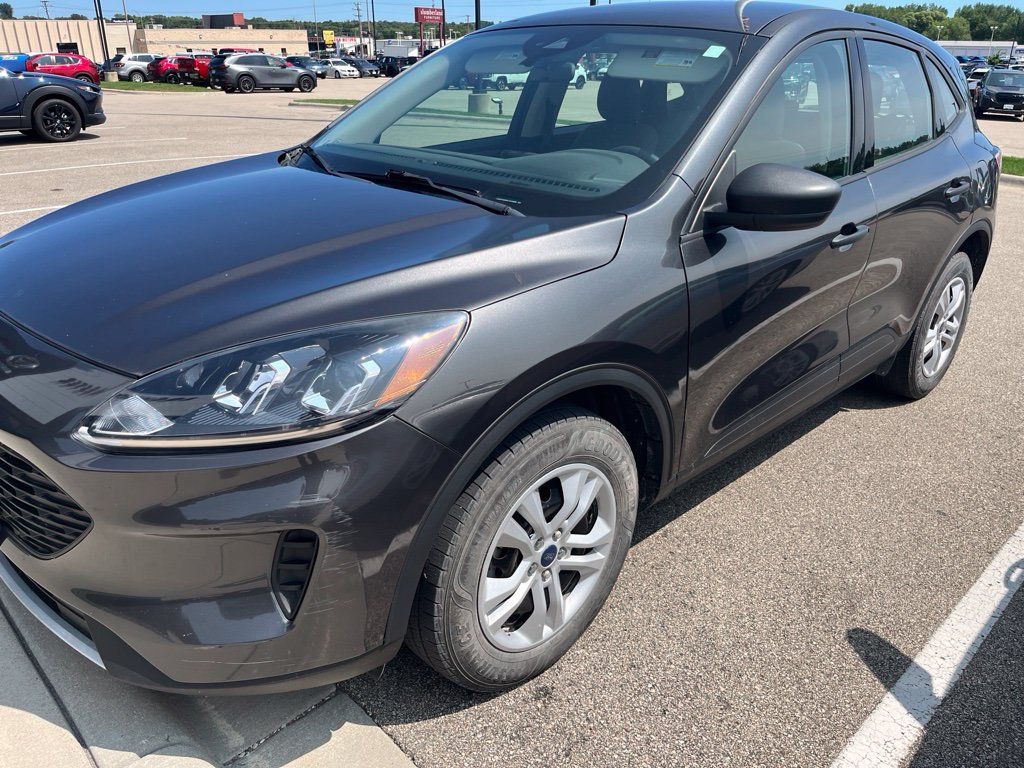 Used 2020 Ford Escape S AWD/4WD image 3