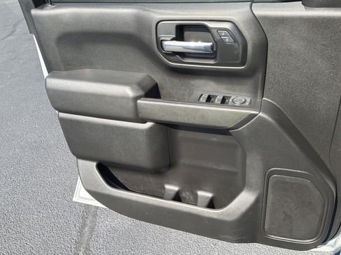 Used 2020 Chevrolet Silverado 1500 Custom Trail Boss w/ Custom Convenience Package image 15