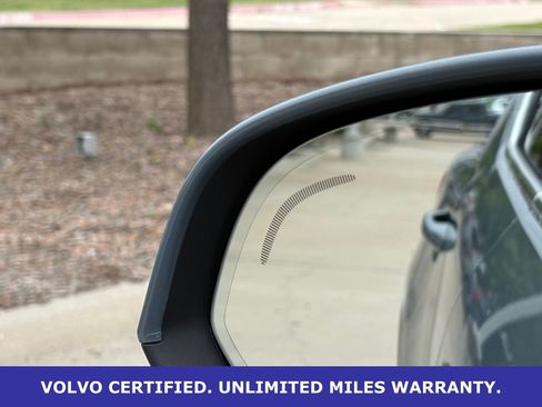 Certified 2023 Volvo XC40 B5 Plus AWD/4WD image 12