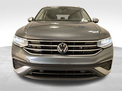 Used 2024 Volkswagen Tiguan SE image 6