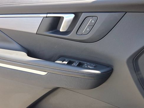 Certified 2025 Buick Enclave Sport Touring FWD image 27