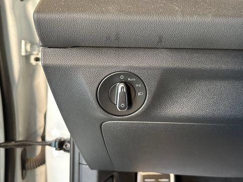 Used 2025 Volkswagen Jetta Sport FWD image 18