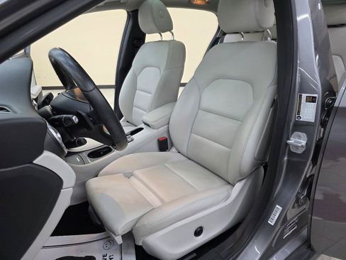 Used 2017 Mercedes-Benz GLA 250 w/ Premium Package image 18