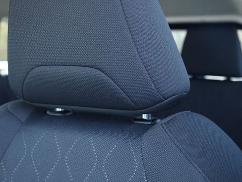 Used 2024 Toyota Corolla Cross LE image 21