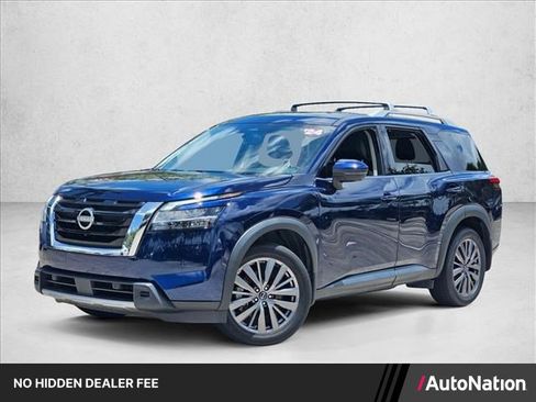 Used 2024 Nissan Pathfinder SL w/ SL Premium Package FWD image 1