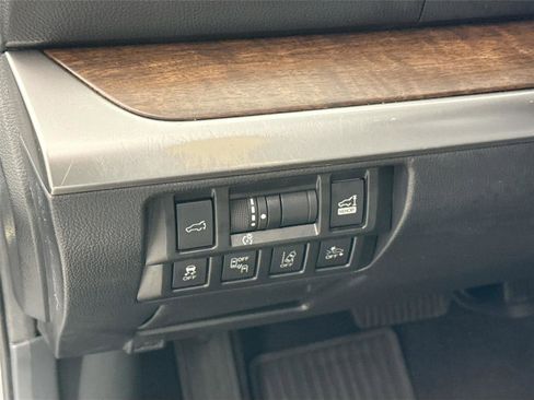 Used 2018 Subaru Outback 2.5i Limited image 25