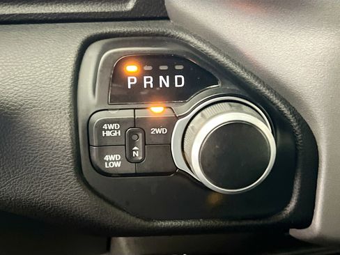 Used 2024 RAM 2500 Big Horn image 25