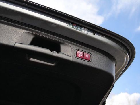 Used 2023 Mercedes-Benz GLE 53 AMG 4MATIC image 30